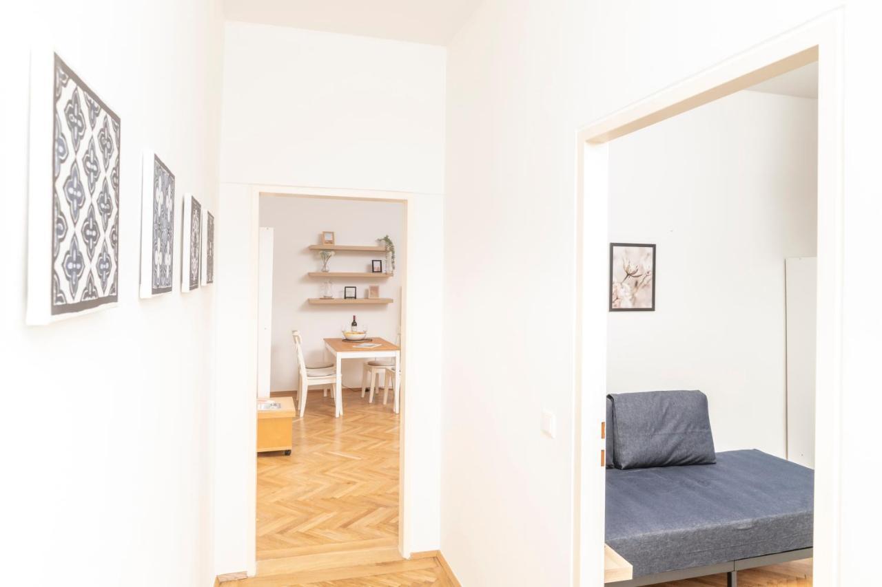 Die Fromme Hermine Vienna Exterior photo