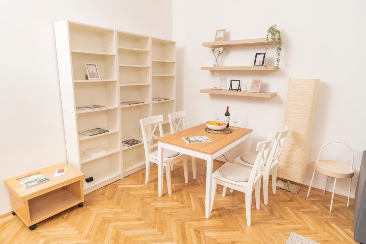 Die Fromme Hermine Vienna Exterior photo