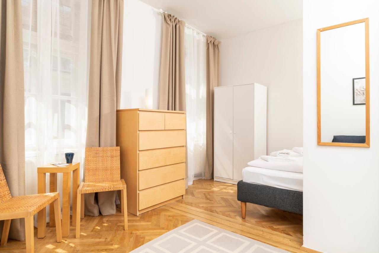 Die Fromme Hermine Vienna Exterior photo