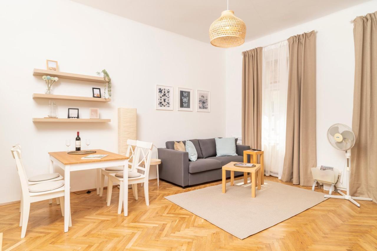 Die Fromme Hermine Vienna Exterior photo